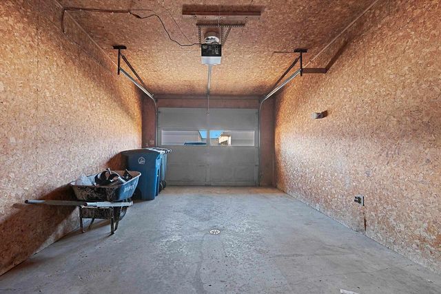 2871 S BROADWAY, Green Bay, WI 54304