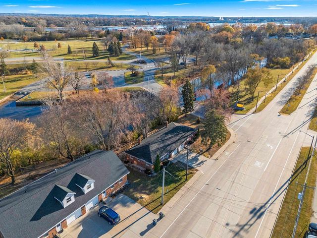 2871 S BROADWAY, Green Bay, WI 54304