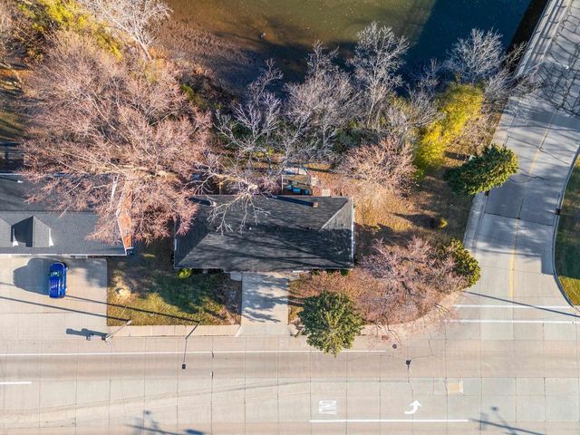 2871 S BROADWAY, Green Bay, WI 54304