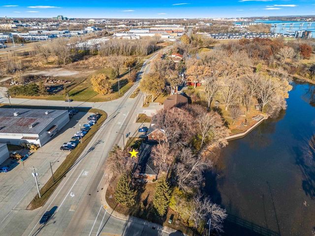 2871 S BROADWAY, Green Bay, WI 54304