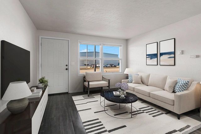 2871 S BROADWAY, Green Bay, WI 54304