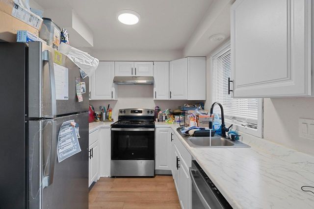 2871 S BROADWAY, Green Bay, WI 54304