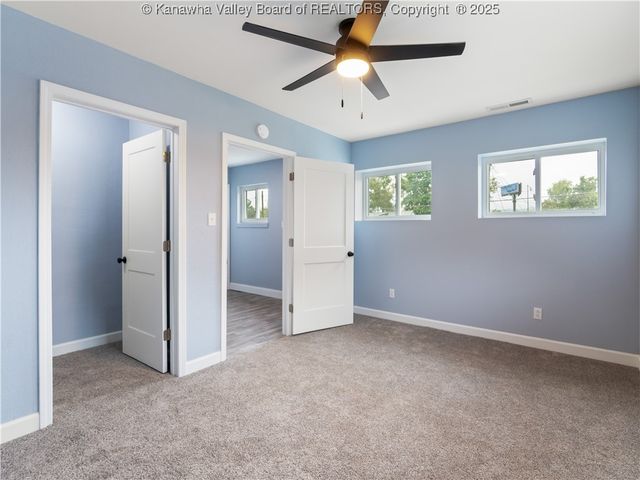 914 Park Drive, Dunbar, WV 25064