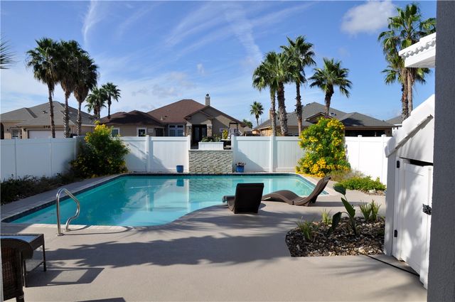14134 Palo Seco Dr, Corpus Christi, TX 78418