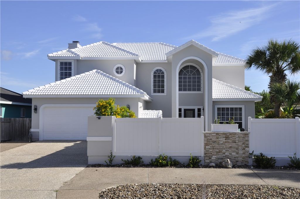14134 Palo Seco Dr, Corpus Christi, TX 78418