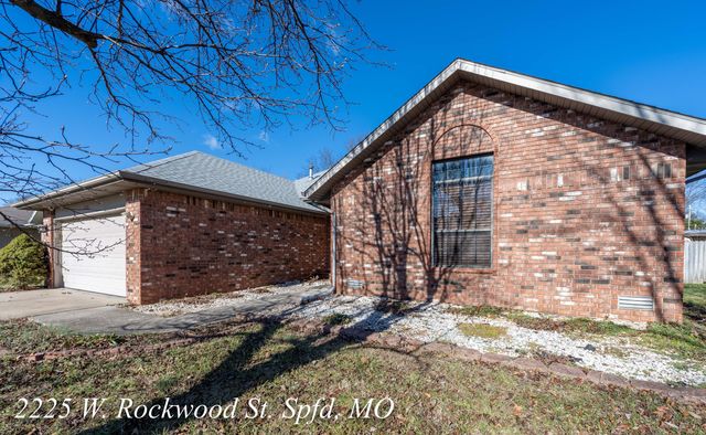 2225 W Rockwood Street, Springfield, MO 65807