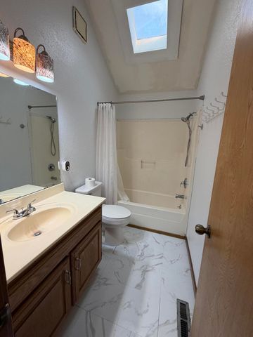 2225 W Rockwood Street, Springfield, MO 65807