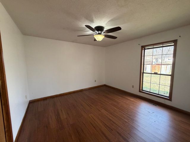 2225 W Rockwood Street, Springfield, MO 65807