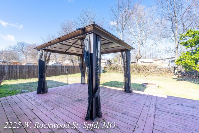 2225 W Rockwood Street, Springfield, MO 65807