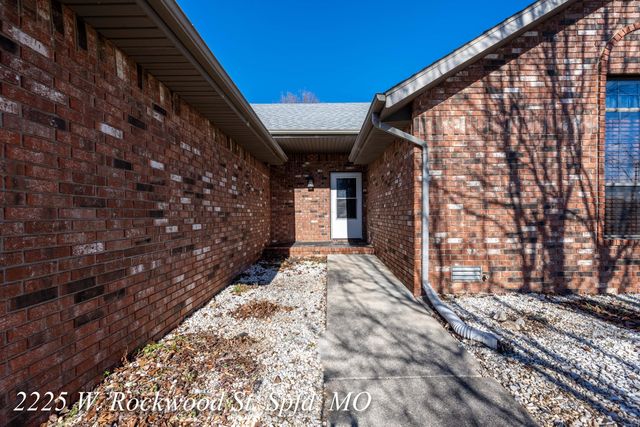 2225 W Rockwood Street, Springfield, MO 65807