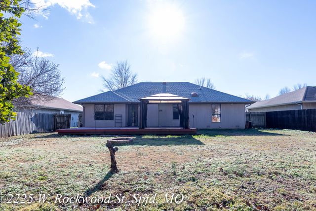 2225 W Rockwood Street, Springfield, MO 65807