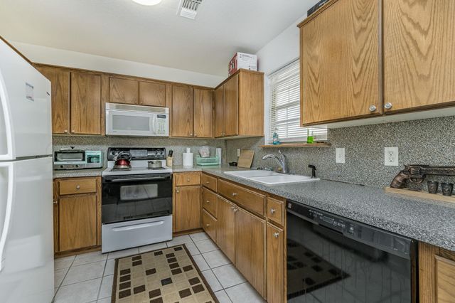 1803 SE 36th Avenue, Amarillo, TX 79118