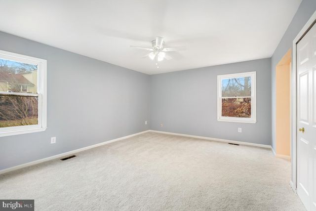 7594 WOODSTOWN DR, Springfield, VA 22153