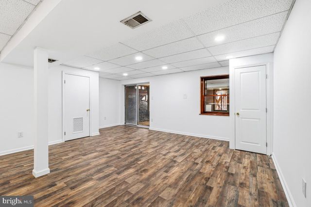 7594 WOODSTOWN DR, Springfield, VA 22153