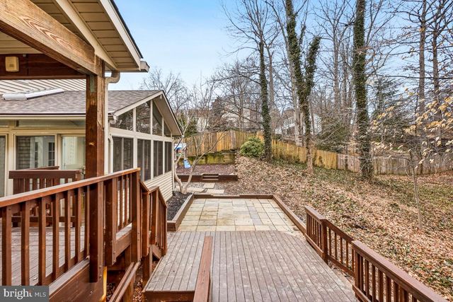 7594 WOODSTOWN DR, Springfield, VA 22153