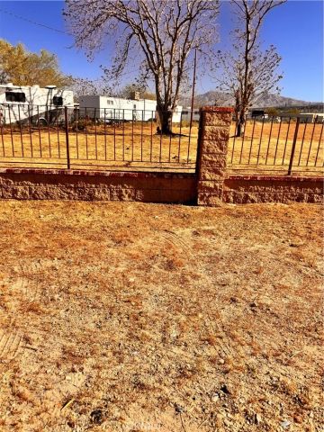 8026 Pearblossom, Littlerock, CA 93543