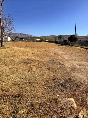 8026 Pearblossom, Littlerock, CA 93543