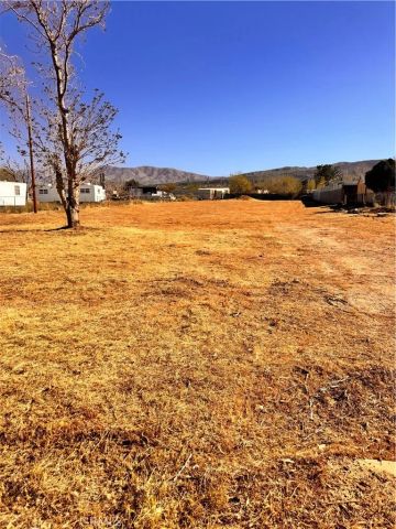 8026 Pearblossom, Littlerock, CA 93543