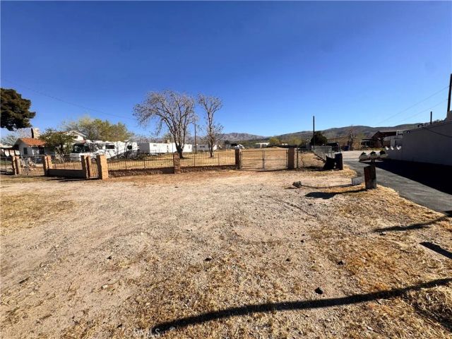 8026 Pearblossom, Littlerock, CA 93543