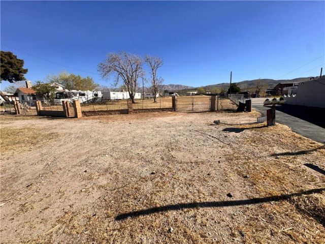 8026 Pearblossom, Littlerock, CA 93543