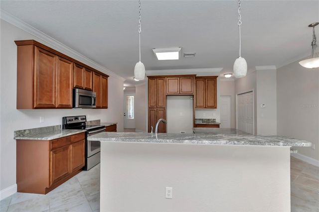 2210 NE 38TH TERRACE, Ocala, FL 34470