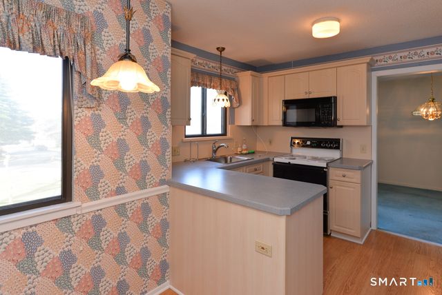 101 Heritage Village D, Southbury, CT 06488