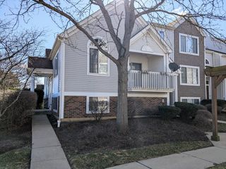 2232 Dawson Lane 2232, Algonquin, IL 60102