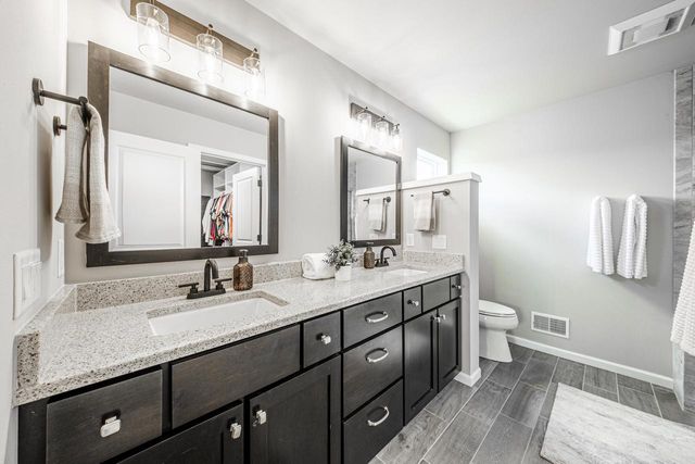 N62W21744 Masters DRIVE, Menomonee Falls, WI 53051
