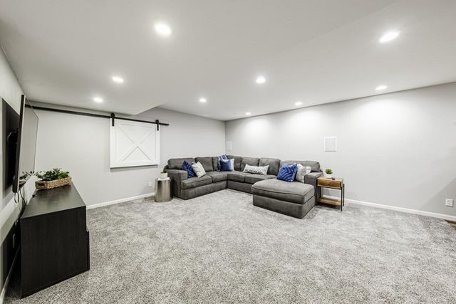 N62W21744 Masters DRIVE, Menomonee Falls, WI 53051