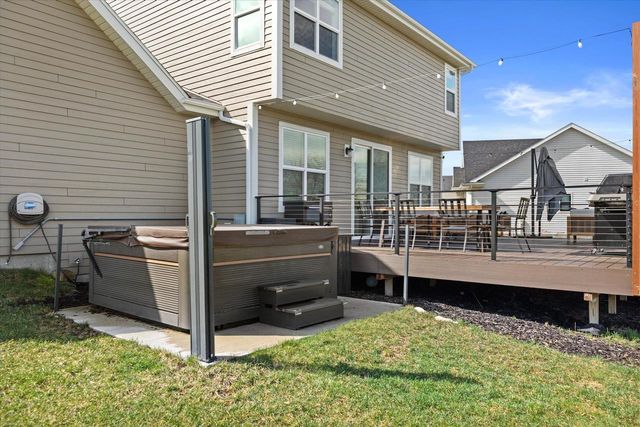 N62W21744 Masters DRIVE, Menomonee Falls, WI 53051