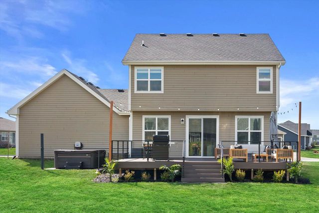 N62W21744 Masters DRIVE, Menomonee Falls, WI 53051