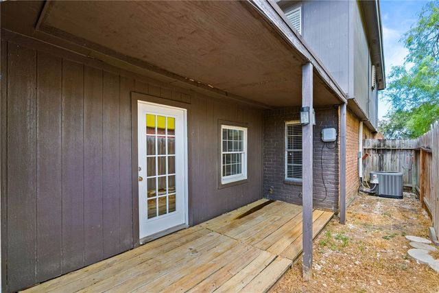 5133 Middlecoff A, Corpus Christi, TX 78413