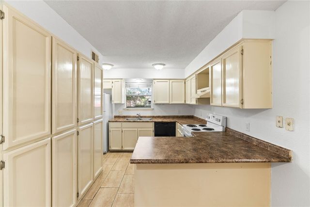 5133 Middlecoff A, Corpus Christi, TX 78413