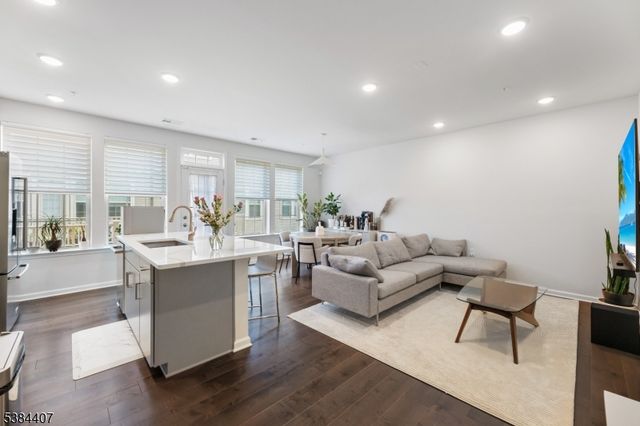 31 S Davenport St, Somerville Boro, NJ 08876