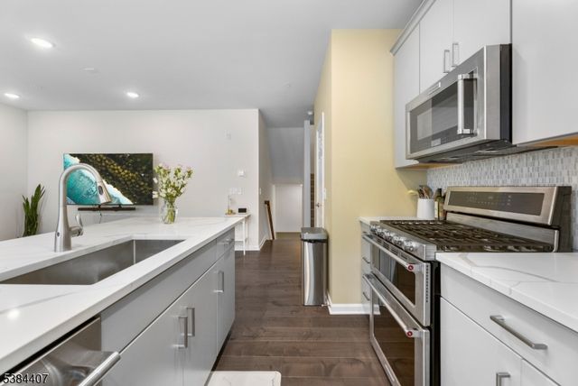 31 S Davenport St, Somerville Boro, NJ 08876