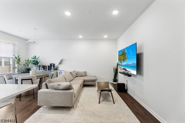 31 S Davenport St, Somerville Boro, NJ 08876