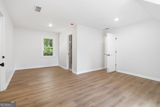 3035 Gum Creek Estates, Loganville, GA 30052