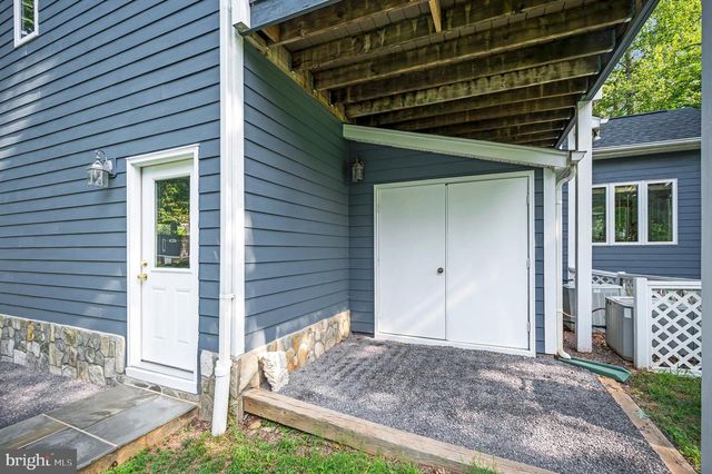 203 LIMESTONE LN, Locust Grove, VA 22508