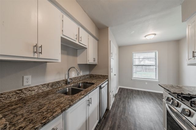 6732 Plantation Road, Forest Hill, TX 76140