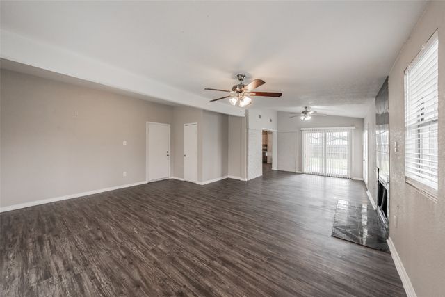 6732 Plantation Road, Forest Hill, TX 76140