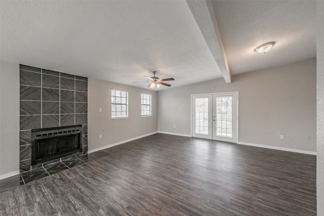 6732 Plantation Road, Forest Hill, TX 76140