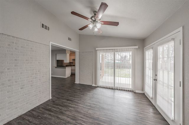 6732 Plantation Road, Forest Hill, TX 76140