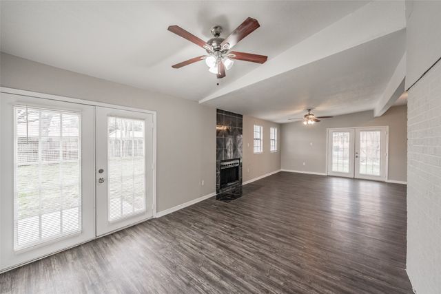 6732 Plantation Road, Forest Hill, TX 76140