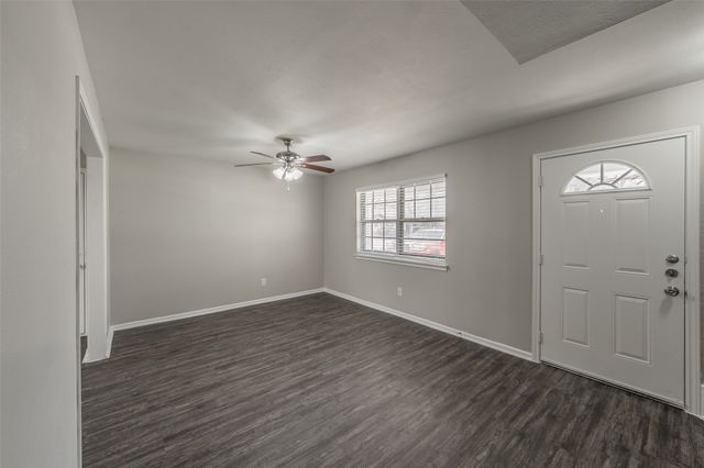 6732 Plantation Road, Forest Hill, TX 76140