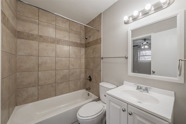 6732 Plantation Road, Forest Hill, TX 76140