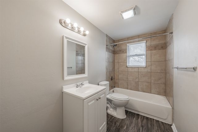 6732 Plantation Road, Forest Hill, TX 76140