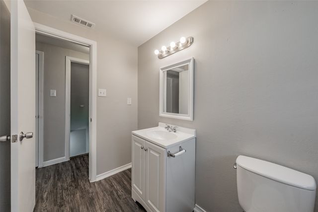 6732 Plantation Road, Forest Hill, TX 76140