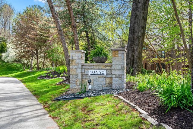 19630 Independence COURT, Brookfield, WI 53045