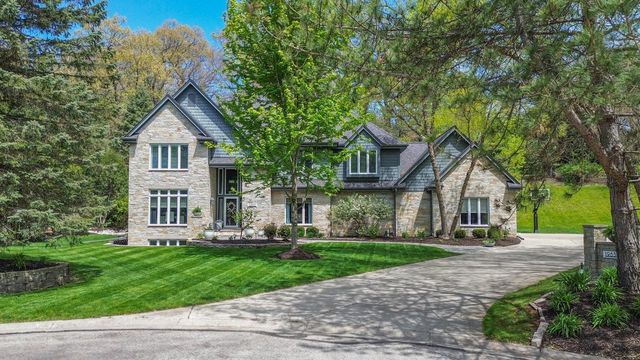 19630 Independence COURT, Brookfield, WI 53045
