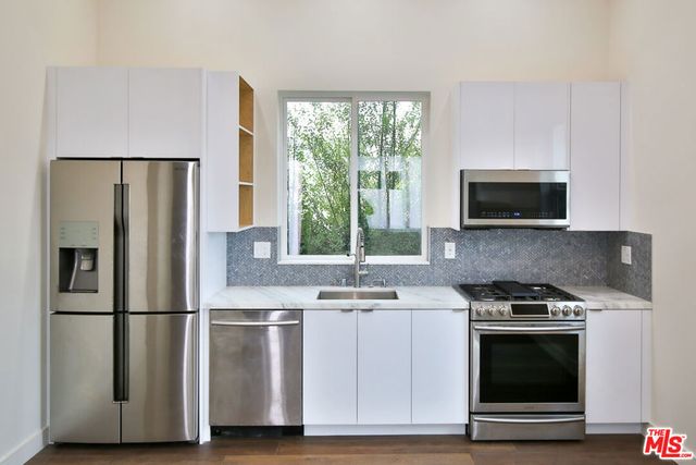 8501 - 8505 Belford Avenue, Los Angeles, CA 90045